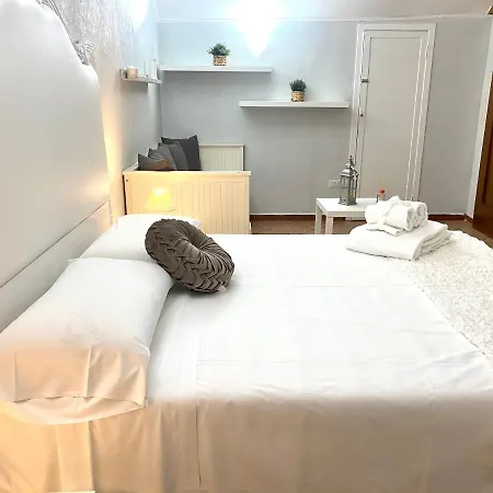 Casa de Férias Casa Ninetta - Spaccanapoli - Il Tipico Pianterreno Della Antica! Nápoles